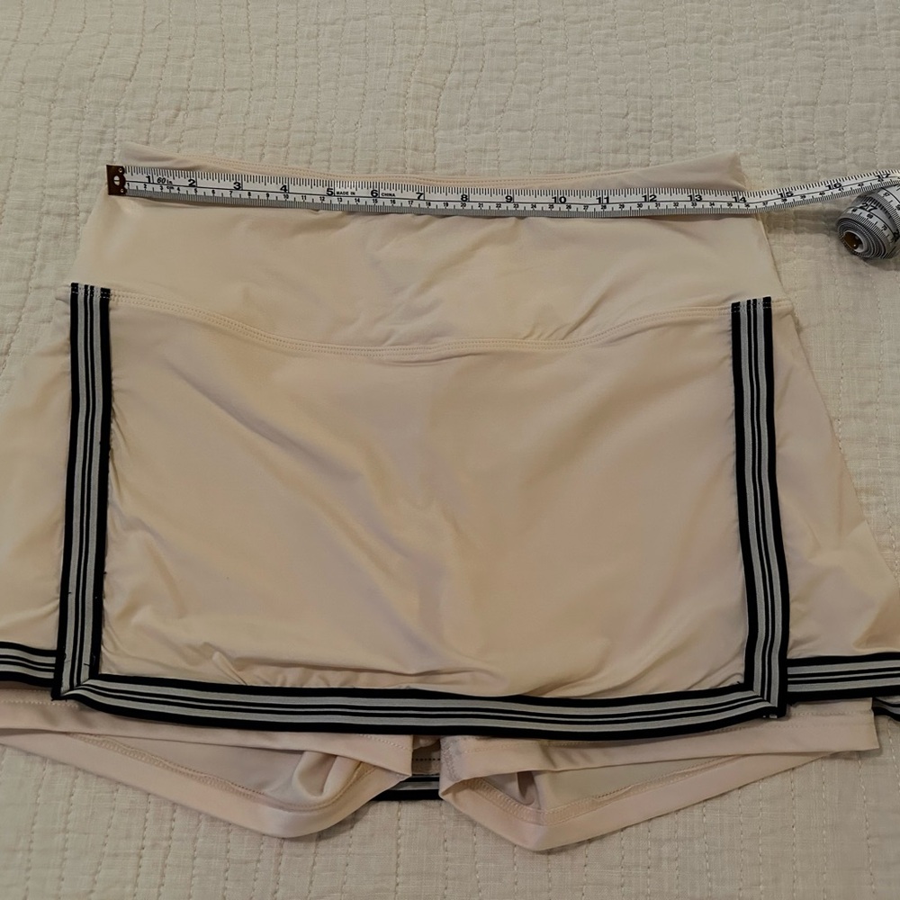 Fila tennis skirt, cream and navy. Excellent condition